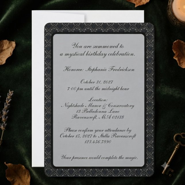 Convite Tema de Festa Onyx Gótico Damasco Temperamental (Onyx gothic damask invitation for mystical birthday celebration.)