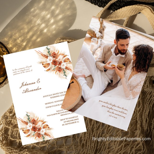 Convite Terracota Bohemiana Casamento Floral com Grama das (Step into Boho Bliss with Our Terracotta Floral Elopement Pampas Grass Invites.)