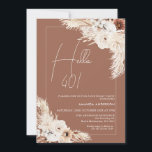 Convite Terracotta Boho Pampas Grass Hello aniversário de<br><div class="desc">Terracotta Boho Pampas Grass Hello aniversário de 40 anos Convite Bohemian inspirou um convite de aniversário com dois arranjos florais beige e castanho com grama pampas em um fundo cor de terracota. Ideal para quem procura um convite de aniversário estilo boêmio e pode ser usado para qualquer idade.</div>