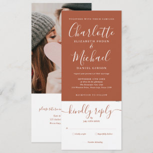 Convite Terracotta Elegant Script Todos em Um Foto Casamen
