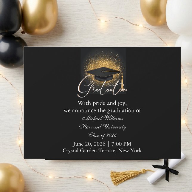 Convite Tipografia Moderna Preta Monocromática Graduação (Modern Typography Black Cap Monochrome Graduation Invitation)