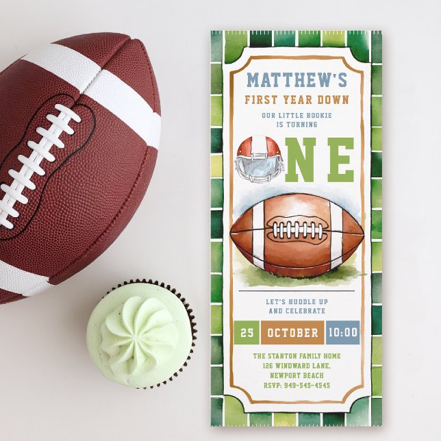 Convite Tíquete de futebol Tema Esportivo Cute Boy primeir (first year down football birthday invitation photo watercolor sports ticket boy green)