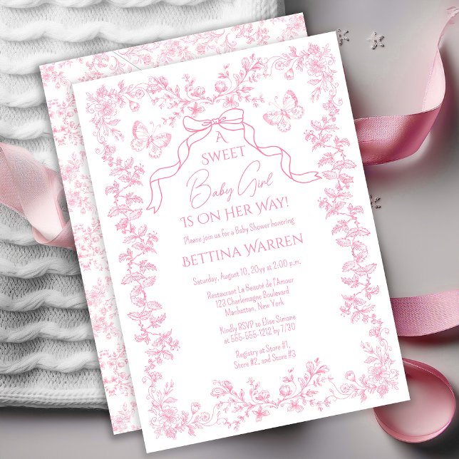 Convite Toile de Jouy Chinoiserie Butterflies Chá de frald ("A Sweet Baby Girl Is On Her Way!" Chinoiserie Toile de Jouy Butterflies Bow Girl Baby Shower Invite)