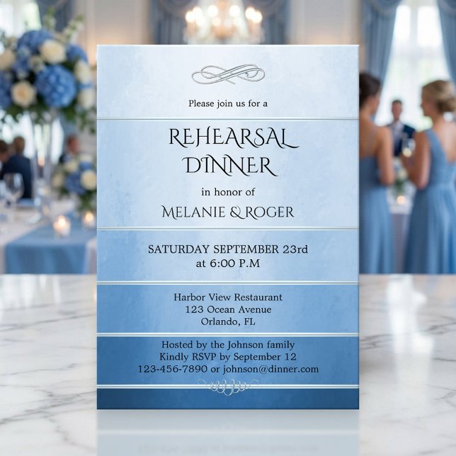 Convite Tons de Tons Azul-Prateados no Janto de Ensaio do  (Rehearsal dinner invitation featuring a watercolor painted blue tone on tone striped design)