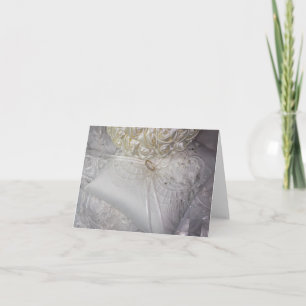 Convite travesseiro com anel de casamentos no véu, 6538-Ri