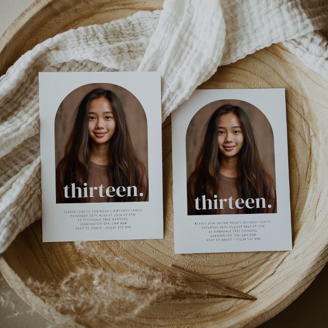 Convite Treze Fotos Arranjadas Aniversário (Thirteen Arched Photo First Birthday Invitation)