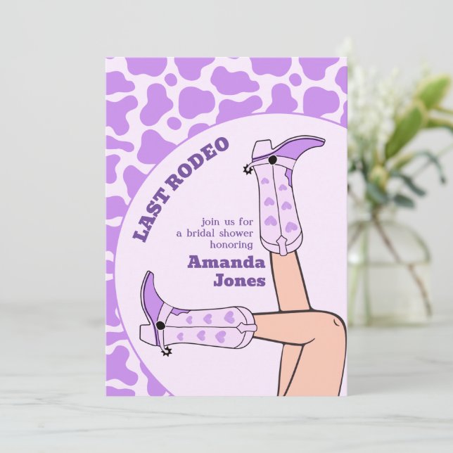 Convite Última Festa de Chá de panela Roxo de Cowgirl (Em pé/Frente)