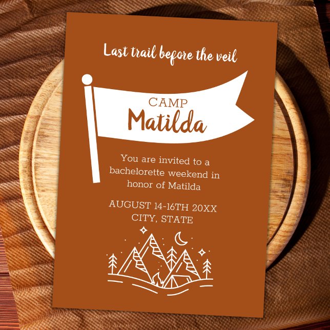 Convite Última Trilha Antes Da Bachelorette De Acampamento (Last trail before the veil camping bachelorette weekend itinerary camp flag rustic orange camp bach)