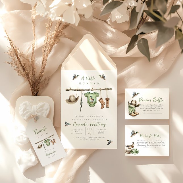 Convite Um caçador está a caminho do chá de fraldas (a little hunter is on the way baby shower invitation
)