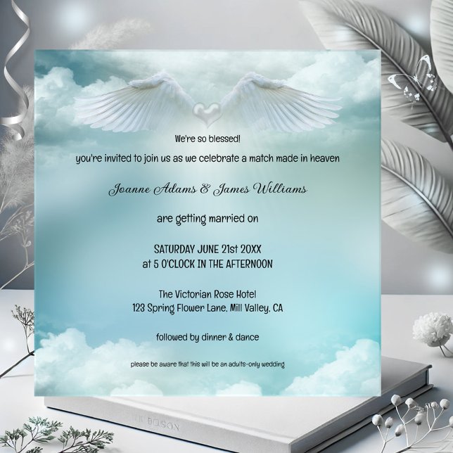 Convite Um casamento feito no Paraíso das Asas Anjos (Cloud nine wedding invitation featuring angel wings on a soft cloud. A match made in heaven)