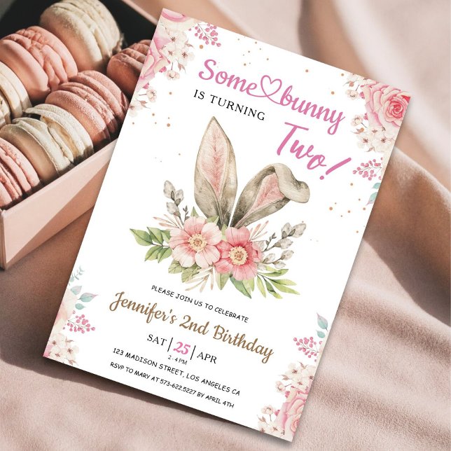 Convite Um coelhinho está virando dois! Rosa segundo anive (Criador carregado)