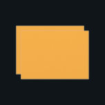 Convite um fundo amarelo com uma<br><div class="desc">O design é um quadrado amarelo brilhante com cor uniforme. Parece ser uma superfície sólida e plana sem textura nem padrão visíveis. A cor amarela é consistente em todo o quadro,  fazer-a uma imagem simples e vibrante.</div>