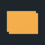 Convite um fundo amarelo com uma<br><div class="desc">O design é um quadrado amarelo brilhante com cor uniforme. Parece ser uma superfície sólida e plana sem textura nem padrão visíveis. A cor amarela é consistente em todo o quadro,  fazer-a uma imagem simples e vibrante.</div>