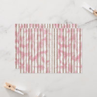 um fundo listrado rosa e branco