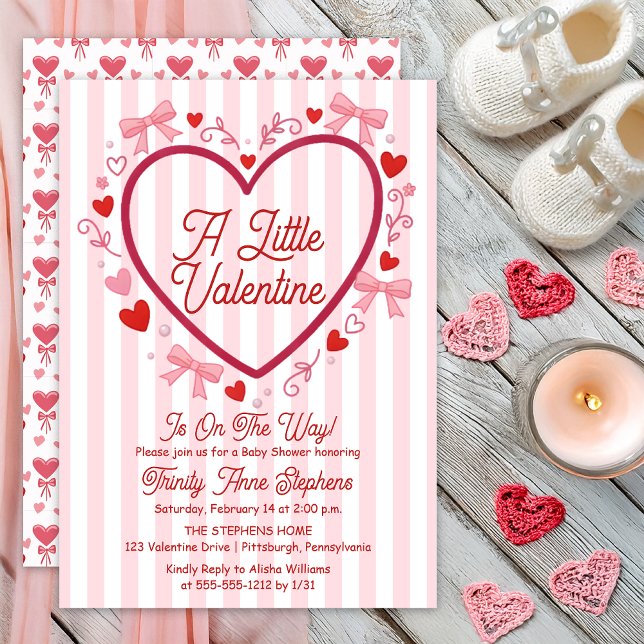 Convite Um Pequeno Chá de Bebê Coquete de Dia dos Namorado (A Little Valentine Is On the Way! Pink and Red Stripes | Heart Coquette Girl Baby Shower Print Digi)
