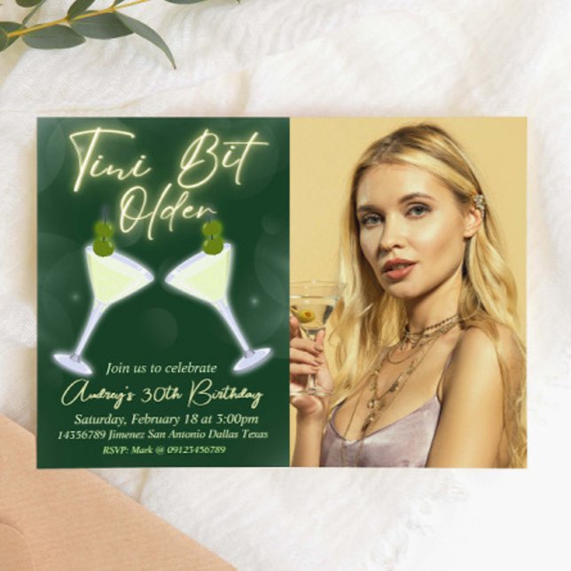 Convite Um pouco mais velho - Martini com foto (A Tini Bit Older - Martini with Photo Picture Landscape Invitation)