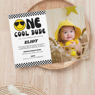 Convite Uma foto de primeiro aniversario do Legal Dude Boy