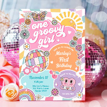 Uma Garota de Groovy Retro Pré-Papoila Varsity Ani