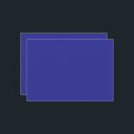 Convite uma parede azul com um relógio<br><div class="desc">O design é um grande quadrado azul com uma textura suave e uma tonalidade profunda de azul. A cor é tão vibrante e rica que quase parece ser uma cor sólida, dando a impressão de um céu claro e sem nuvens. A tonalidade azul profunda evoca uma sensação de calma e...</div>