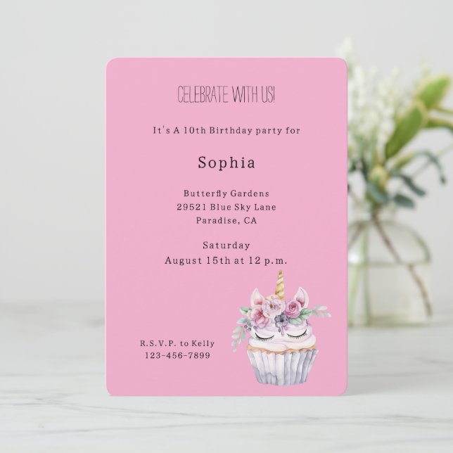 Convite Unicórnio de Aniversário com Cupcake Floral Rosa (Em pé/Frente)