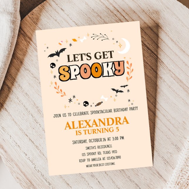 Convite Vamos Ter Festa de aniversário de Dia das Bruxas B (Cute Lets Get Spooky Halloween Birthday Party Invitation)