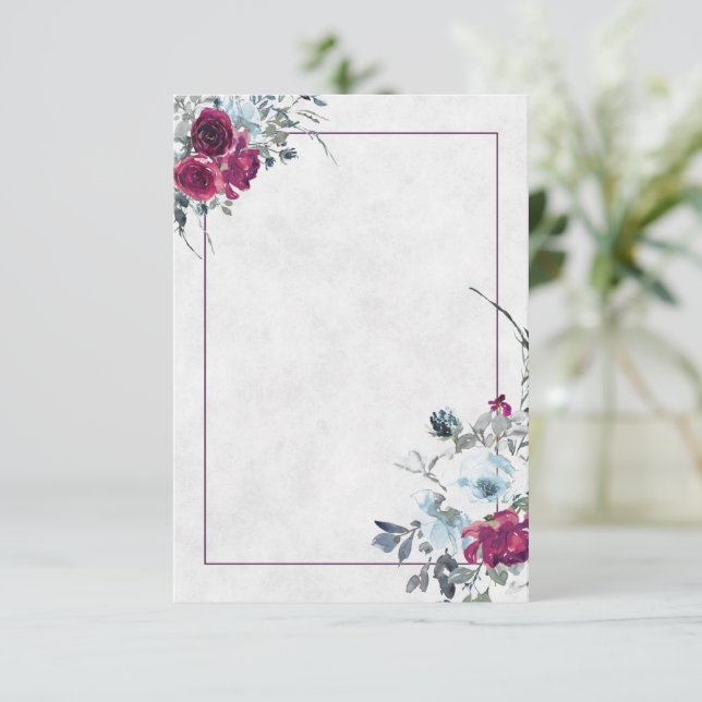Convite Vazio Borgonha e azul-aquarela casamento floral (Em pé/Frente)