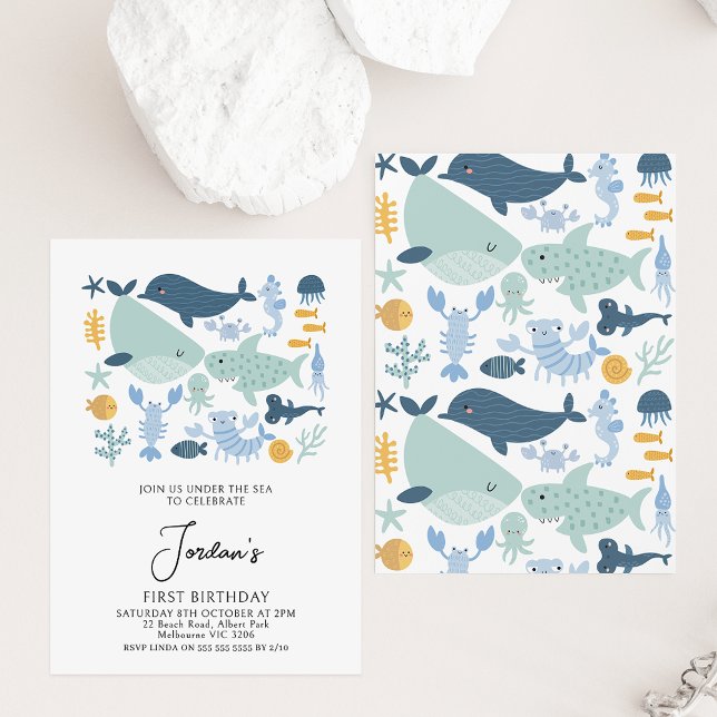 Convite Verde Azul Moderno Sob O primeiro aniversario Dos  (Modern under the sea themed first birthday invitation featuring a whale, dolphin, shark and more.)