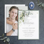 Convite Verde Botânico Elegante Foto Por Aquarela Floral<br><div class="desc">Baseado no nosso Chá de panela mais vendido, este maravilhoso e elegante convite para casamento apresenta buquês de azul empoeirado, verde-sábio e verde botânico eucalipto, e é bordado em uma cinza verde. Personalize seus detalhes acentuados com uma bela caligrafia feita à mão moderna em branco suave e preto. A parte...</div>