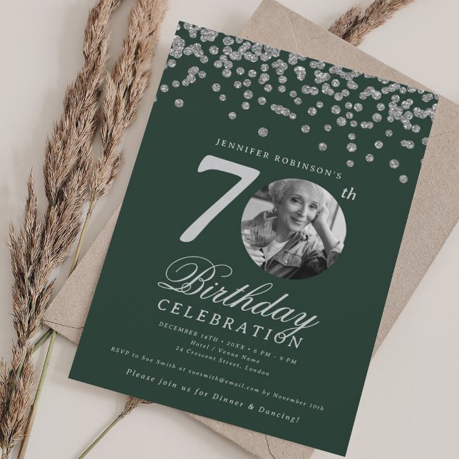 Convite Verde de prata com Festa de aniversário de fotos e (Elegant Photo 70th Birthday Party Silver Green Invitation)