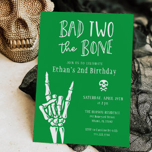 Convite Verde Mau Dois Festa De segundo aniversário Ósseo