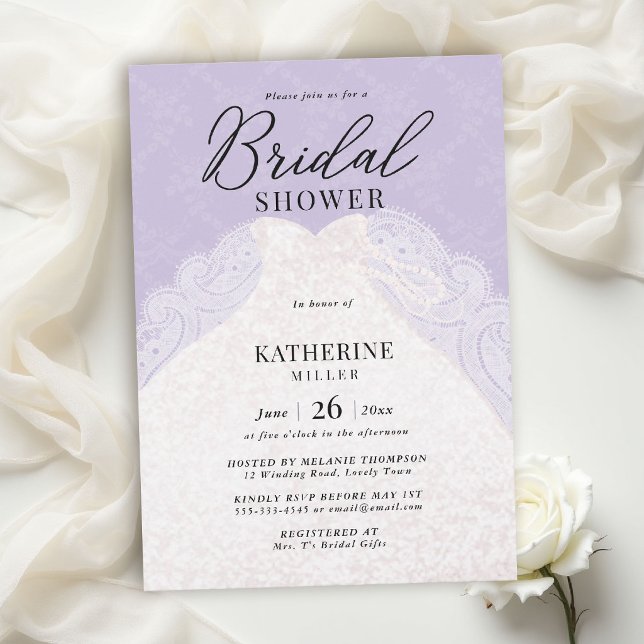Convite Vestido Pérolas de Renda Lavanda Chuveiro de Noiva (lace bridal shower theme lavender purple white elegant dress pearls modern calligraphy invitation)