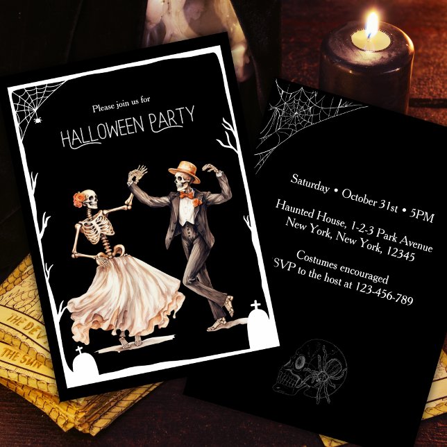 Convite Vintage Dancing Skeleton Adulto Festa de Halloween (Classy Vintage Adult Halloween Party Invitation. Dancing skeleton, costumes and cocktails. )