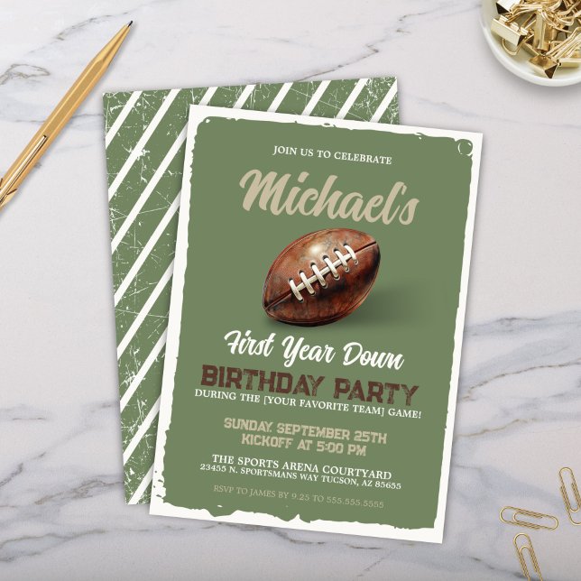 Convite Vintage Futebol Theme First Party (Vintage green boys football theme first birthday party invitation for first year down party invites)