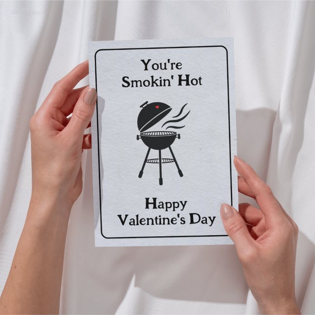Convite Você está fumando quente! Dia de os namorados de C (Funny BBQ Valentines Card for Him - You're Smokin' Hot )