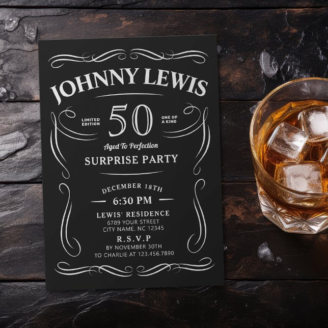Convite Whiskey de qualquer idade temia surpresa 50 anos (Any Age Whiskey themed surprise 50th birthday Invitation)