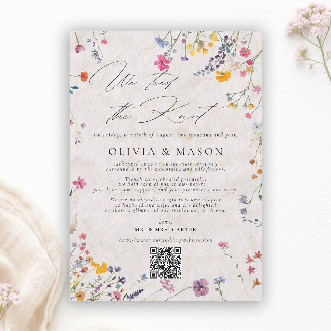 Convite Wildflower Garden Modern Pink Wedding Announcement (wildflower wedding announcement watercolor garden backyard barn summer spring elegant romantic pink )