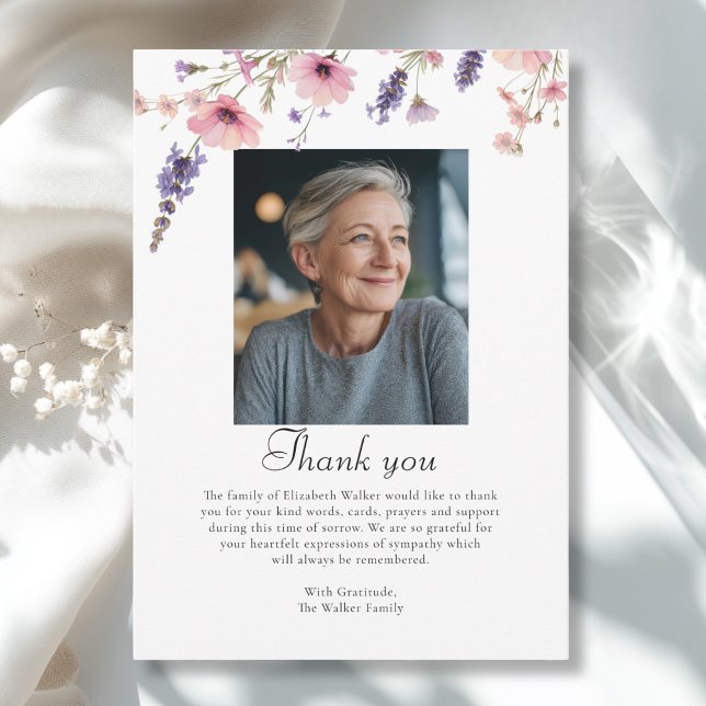 Convite Wildflower THANK YOU Memorial Funeral Photo Card (Wildflower THANK YOU Memorial White Purple Funeral Photo Card)