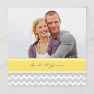 Convites Chevron amarelo cinzento do casamento da