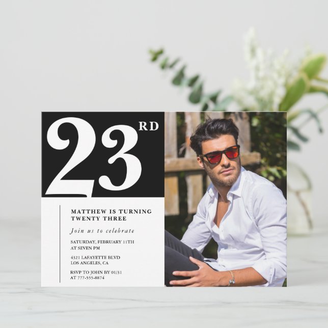 Convites de Aniversário de 23 anos Preto e Branco (Em pé/Frente)