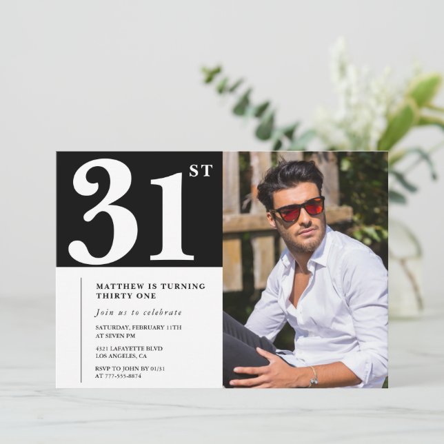 Convites de aniversário de 31 anos Preto e Branco (Em pé/Frente)
