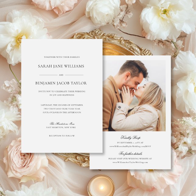 Convites de Casamento Sarah Elegantes com RSVP (This luxury wedding invite with RSVP features an elegant script font and an engagement photo.)