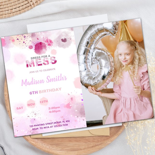 Convites de festas de arte personalizáveis para cr (Dress for mess Paint Birthday Invitations w photo)