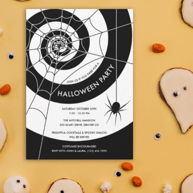 Convites de festas de Halloween na Web (Halloween Themed Party Invitation with scary spider and black and white spider web.)