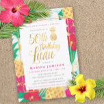 Convites de festas Dourados de Luau de 50º anivers<br><div class="desc">Convites de luau de 50 anos de ouro tropical com flores tropicais bonito e divertidas e abacaxis,  com sotaques de ouro. Perfeito para uma festa de 50 anos.</div>