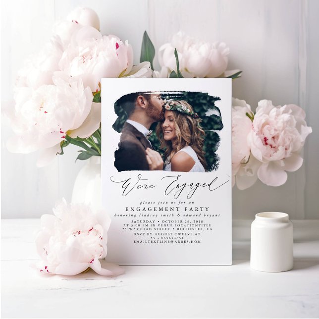 Convites para Festa de noivado de fotos - Estamos  (Engagement Party Photo Invitations - Minimalist White Design)
