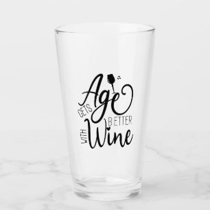 Copo De Pint A idade melhora com o Vinho