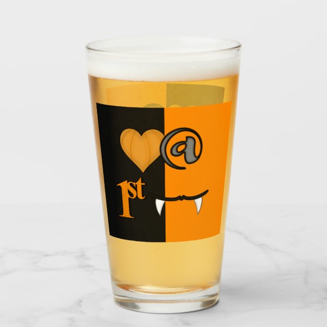 Copo De Pint Amor à Primeira Mordida Halloween (Frente (Preenchido))