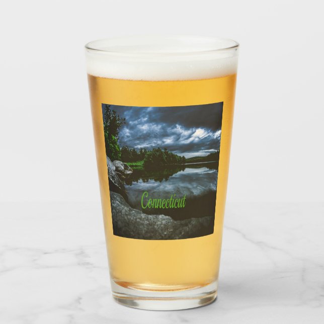 Copo De Pint Árvores do belo lago de Connecticut (Frente (Preenchido))