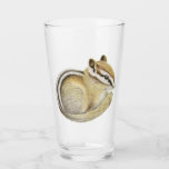 Copo De Pint Baby Chipmunk<br><div class="desc">Desenho colorido de um adorável pedaço de bebê! Personalize mudando a cor de fundo para se adequar!</div>