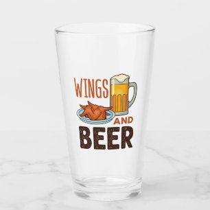 Copo De Pint Bebendo das Asas e Galinhas da Cerveja